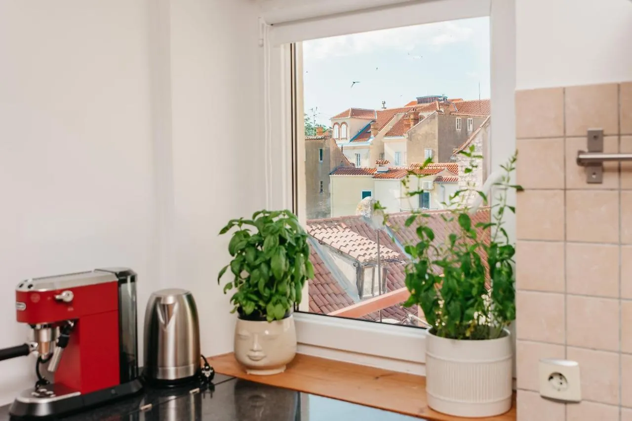 Pjaca Residence Penthouse Split Apartment