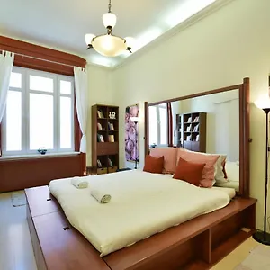  Apartment Ultra At Synagogue Hungary