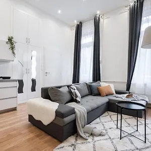  Apartment Eye Hungary