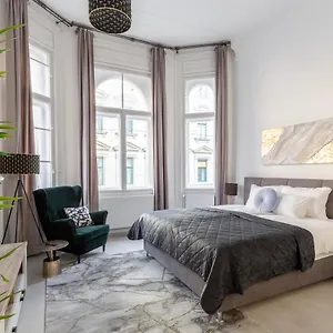  Apartment Lh Gallery Hungary